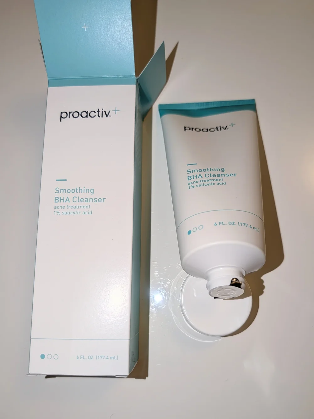 Proactiv Smoothing BHA Cleanser - White & Teal